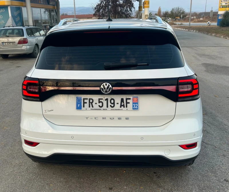 VW T-Cross DSG R-LINE, снимка 5 - Автомобили и джипове - 47931418