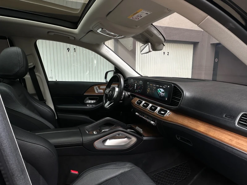 Mercedes-Benz GLS580, снимка 9 - Автомобили и джипове - 52012007