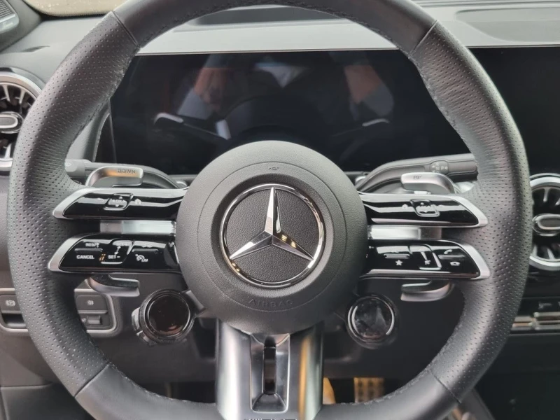 Mercedes-Benz GLB 35 AMG 4-MATIC BURMESTER CARBON HEAD UP NIGHT, снимка 9 - Автомобили и джипове - 52012500