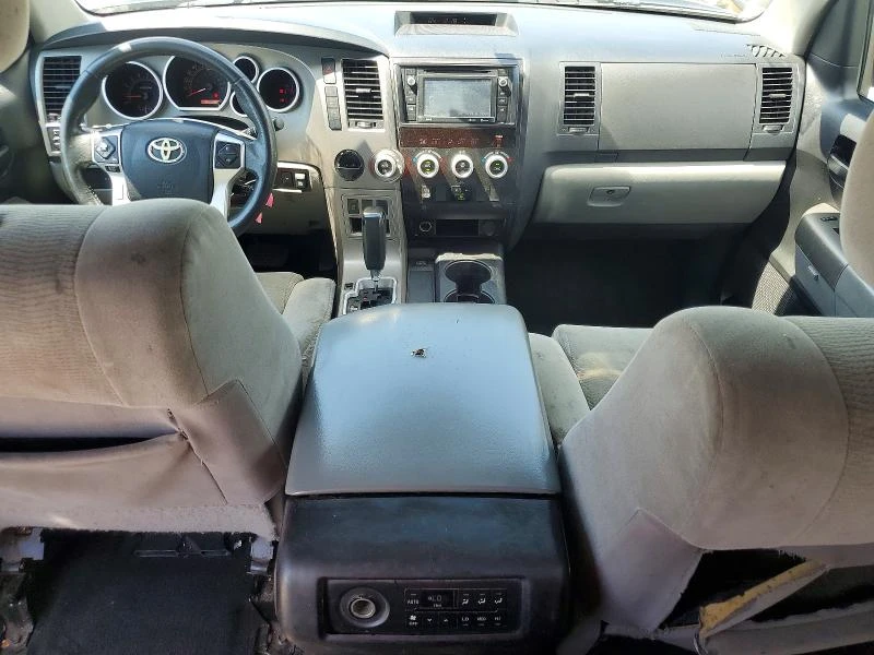 Toyota Sequoia, снимка 8 - Автомобили и джипове - 54559125