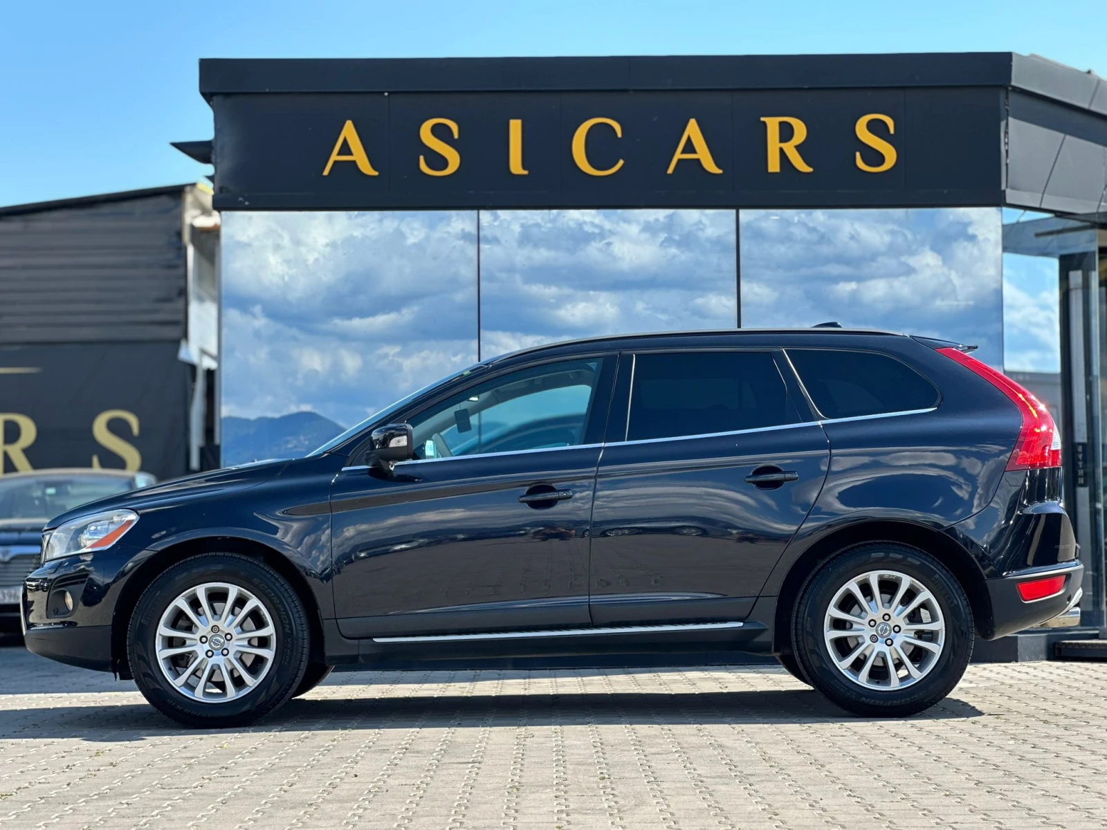 Volvo XC60 / 2.4D / 175HP / SUMMUM /  - изображение 2