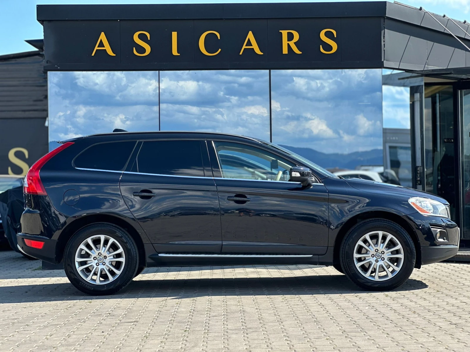 Volvo XC60 / 2.4D / 175HP / SUMMUM /  - изображение 6