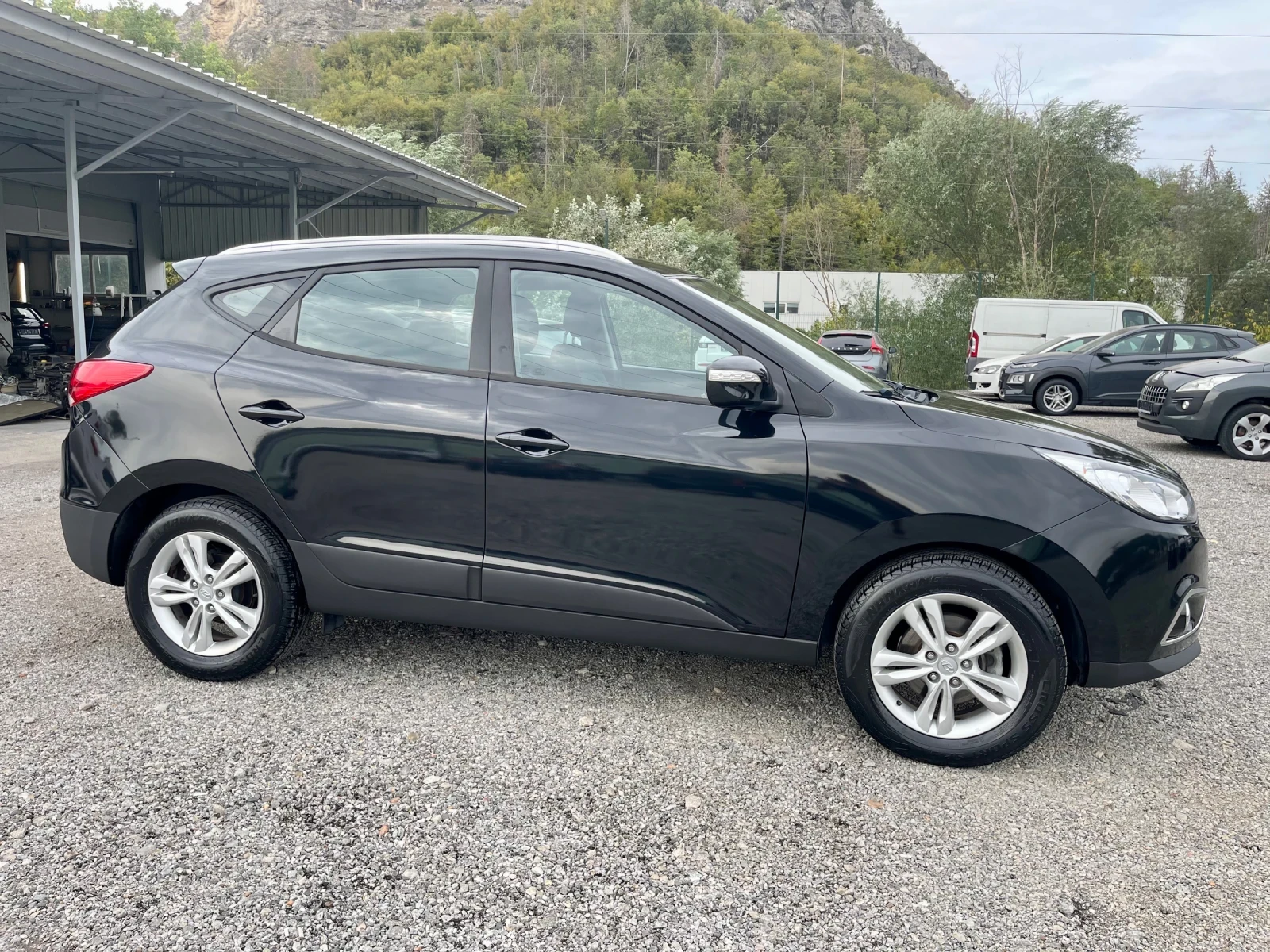 Hyundai IX35 1.6i-135k.c.-113000 км-CLASSIC - изображение 6