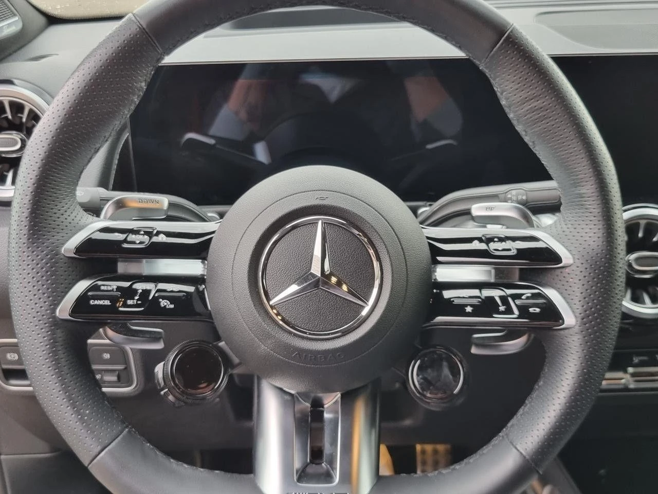Mercedes-Benz GLB 35 AMG 4-MATIC BURMESTER CARBON HEAD UP NIGHT - изображение 9