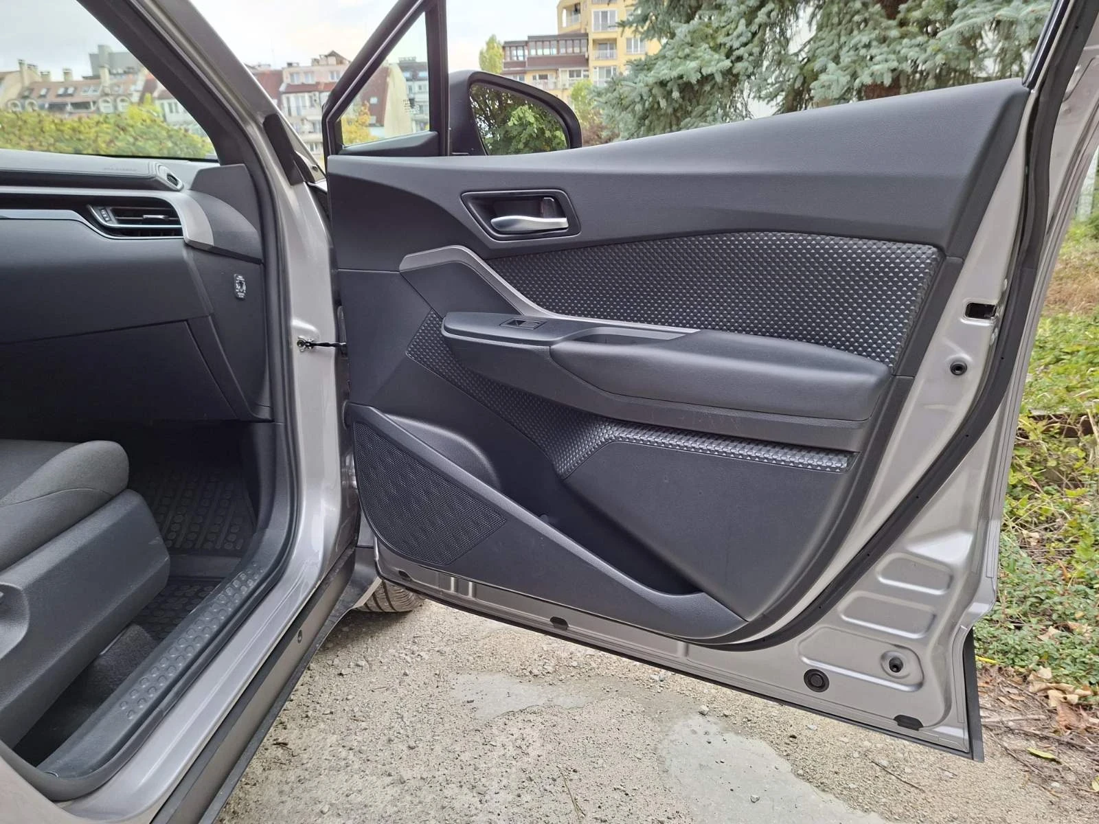 Toyota C-HR БЕНЗИН - изображение 6