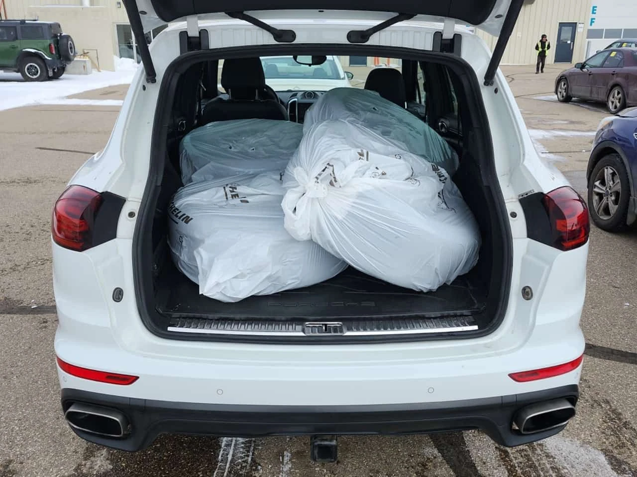 Porsche Cayenne  CARFAX /CAMERA/ BOSE , снимка 14 - Автомобили и джипове - 53825388