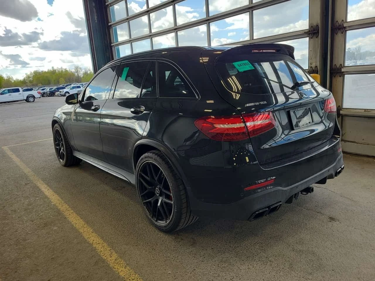 Mercedes-Benz GLC 63 AMG  S * BURMESTER * 360 * PANO * CARFAX, снимка 4 - Автомобили и джипове - 54512670