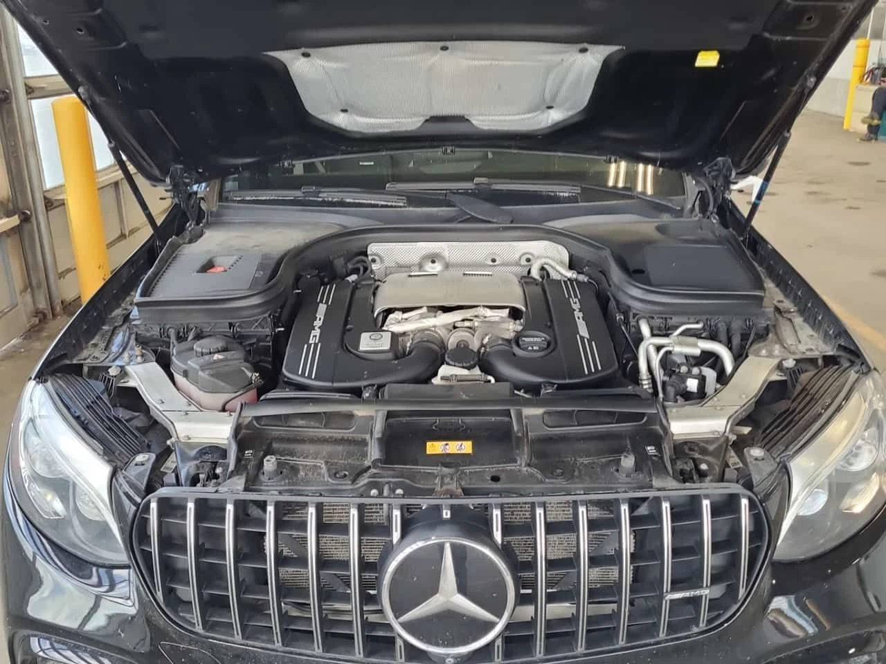 Mercedes-Benz GLC 63 AMG  S * BURMESTER * 360 * PANO * CARFAX, снимка 17 - Автомобили и джипове - 54512670