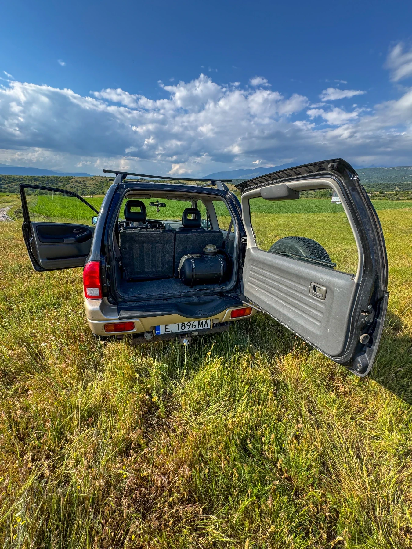 Suzuki Grand vitara, снимка 10 - Автомобили и джипове - 54755636