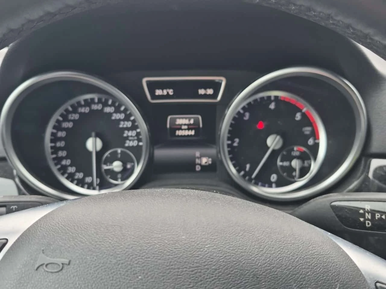 Mercedes-Benz ML 350 d * AMG * НА ПРУЖИНИ * CARFAX * , снимка 8 - Автомобили и джипове - 56325800
