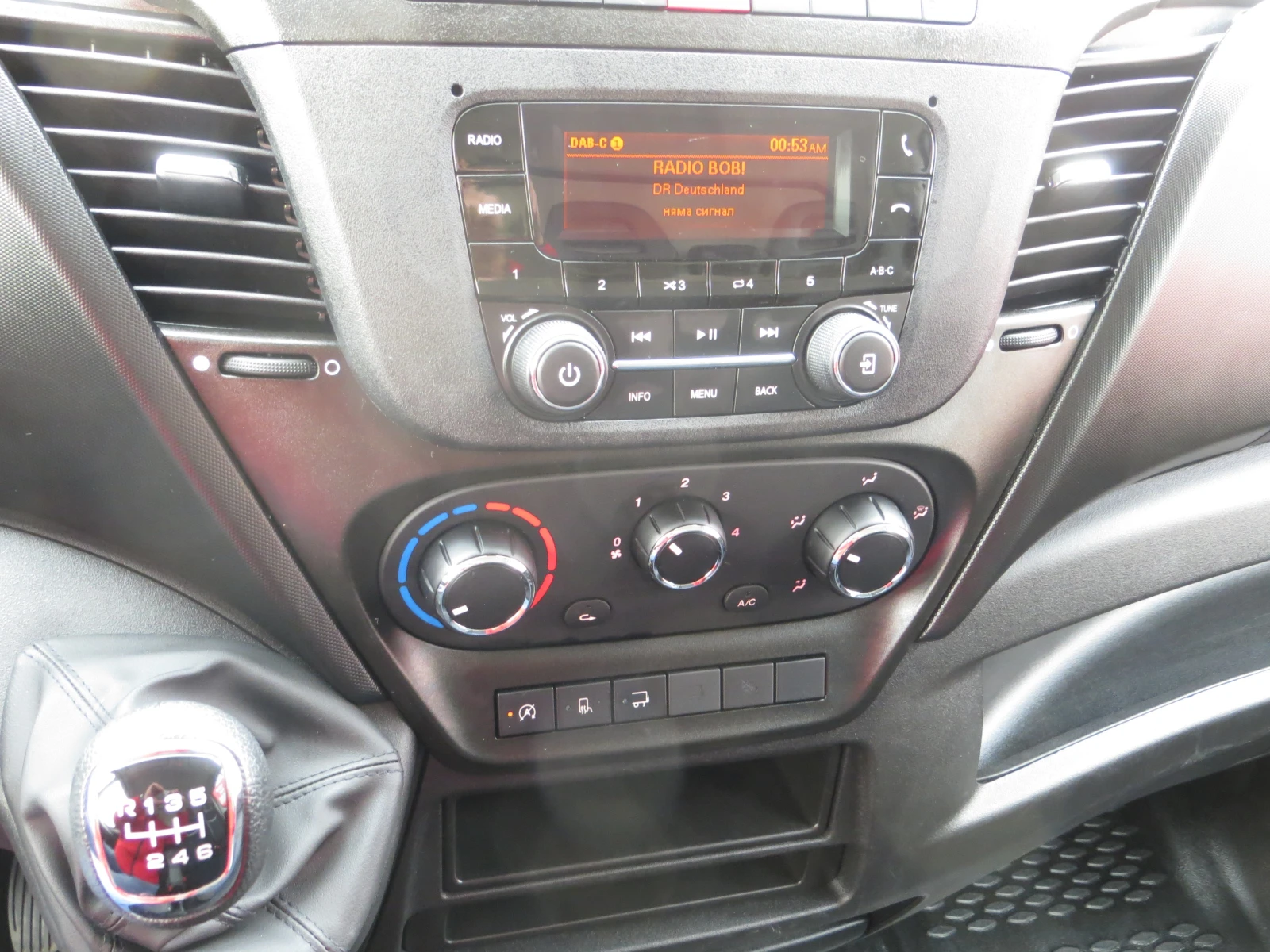 Iveco Daily ФУРГОН С ПАДАЩ БОРД - изображение 9