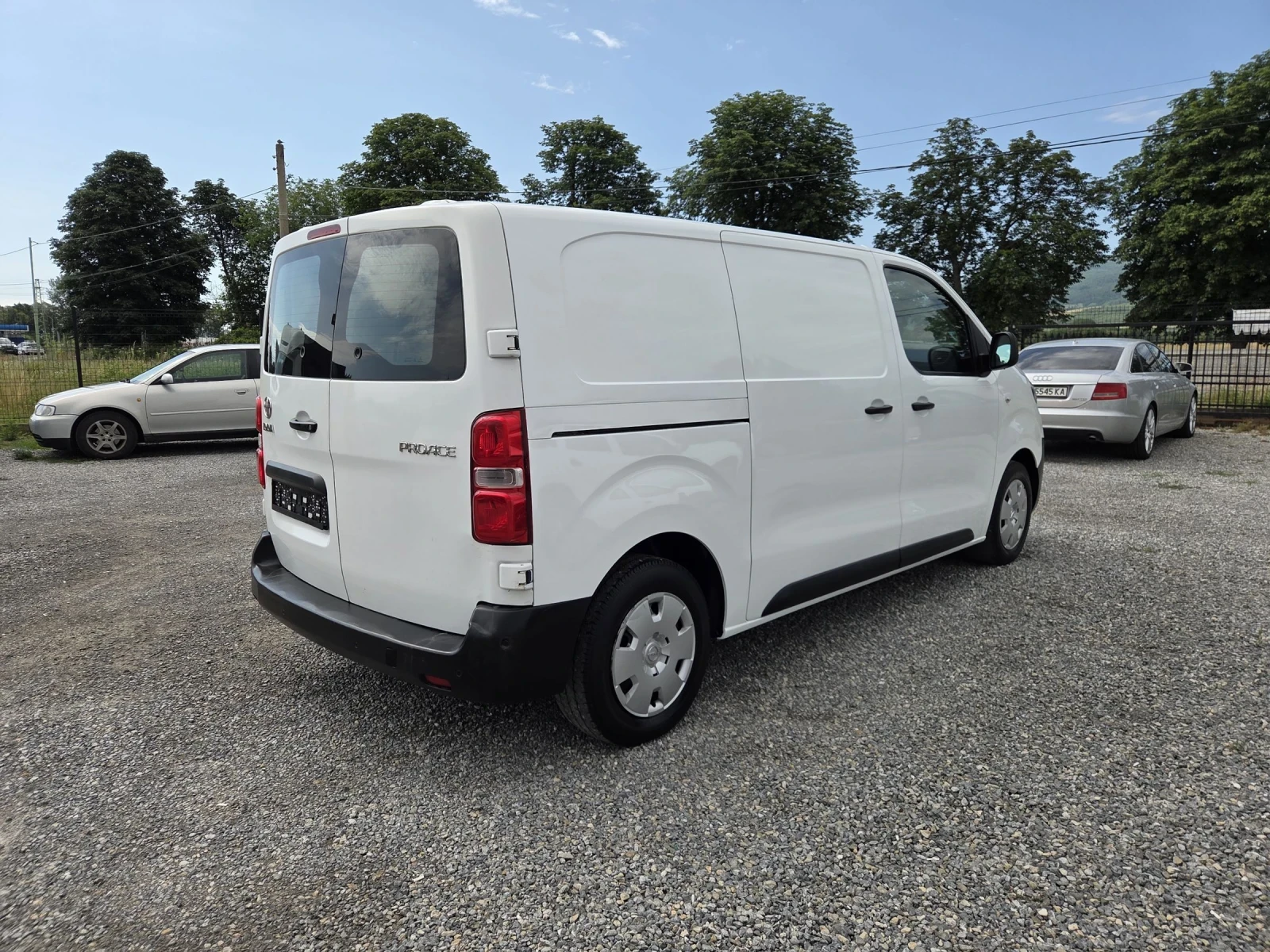 Toyota Proace 1.5 d navi, снимка 4 - Бусове и автобуси - 55249485