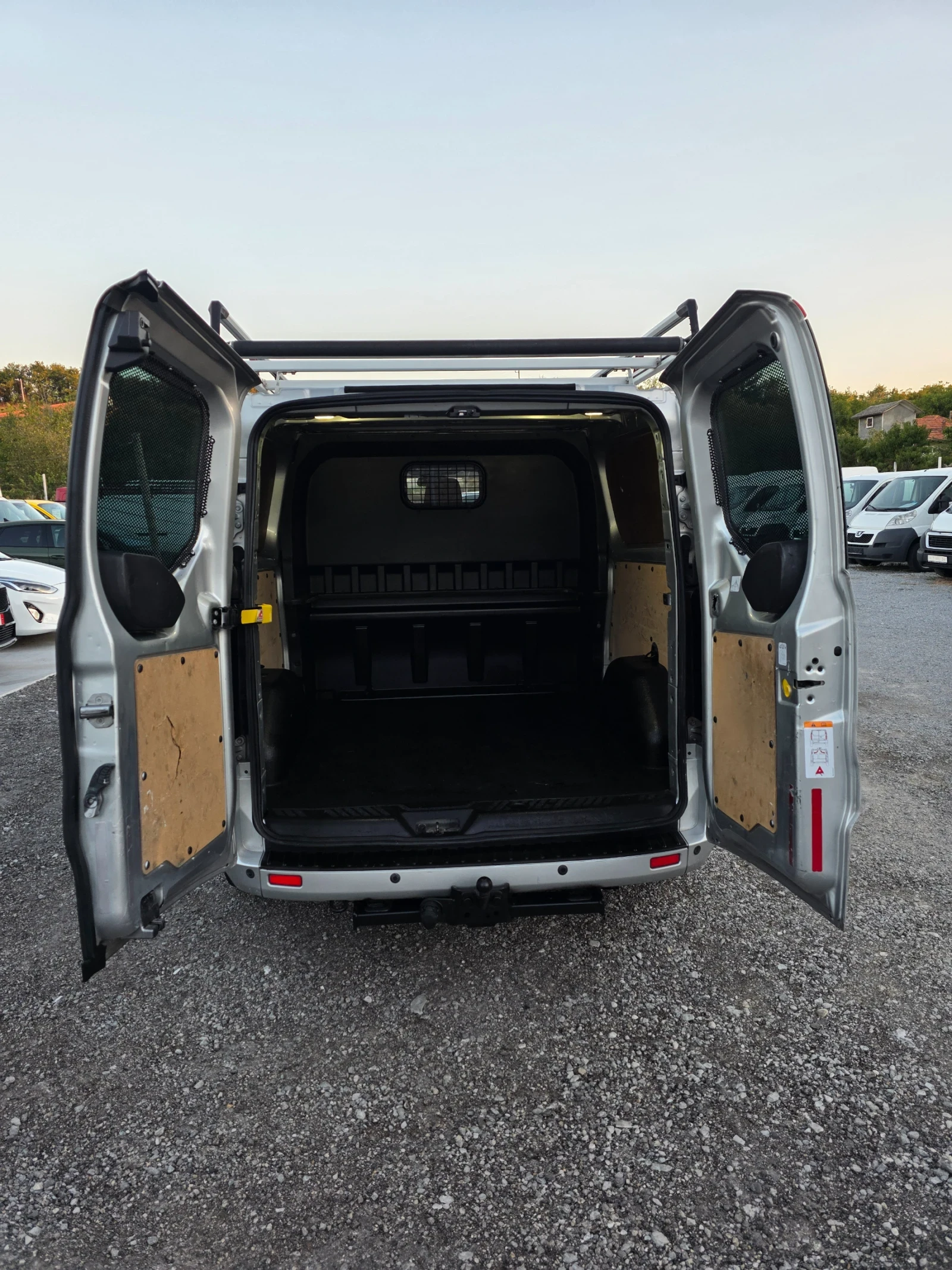 Ford Transit Custom 2.2tdci 5+ 1 Дълга база, снимка 17 - Бусове и автобуси - 55982040