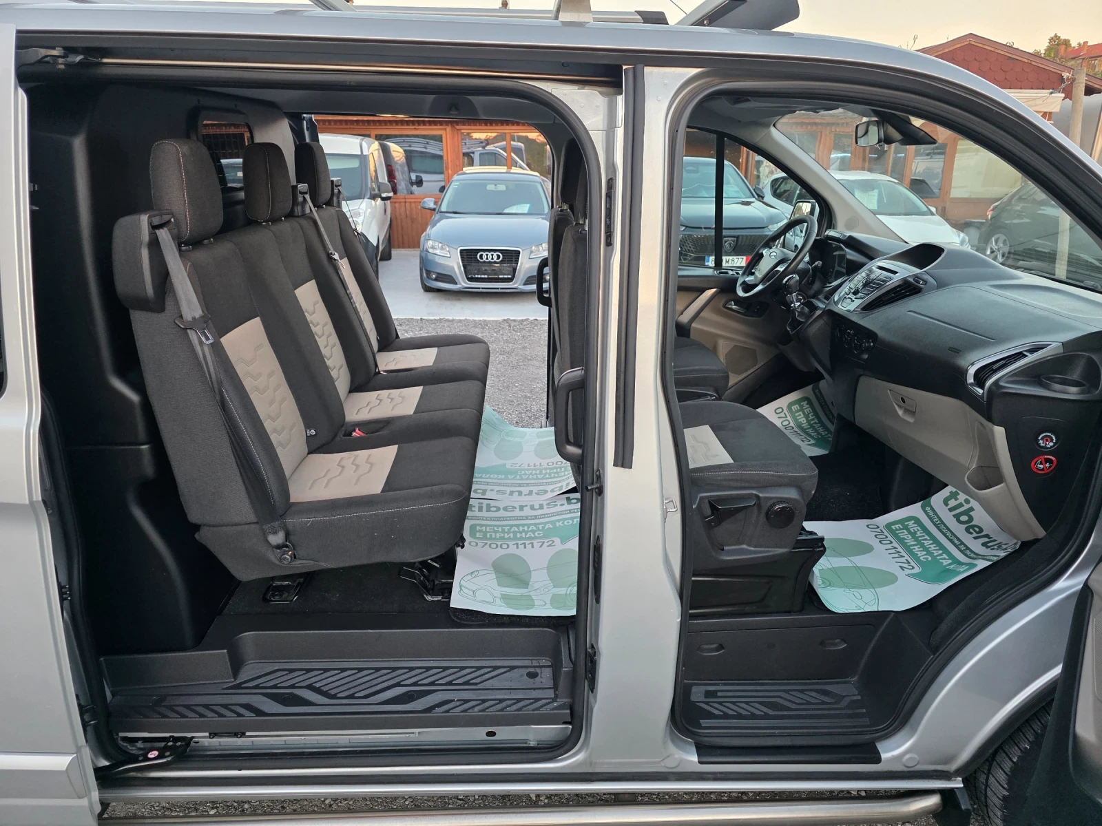 Ford Transit Custom 2.2tdci 5+ 1 Дълга база, снимка 15 - Бусове и автобуси - 55982040
