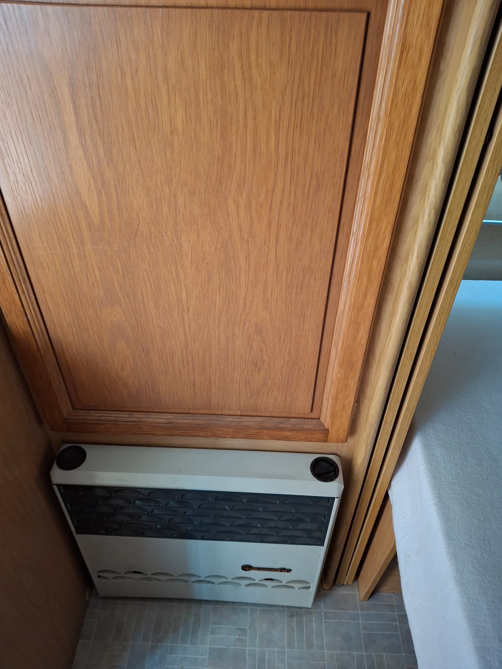  Chateau 380 | Mobile.bg   14