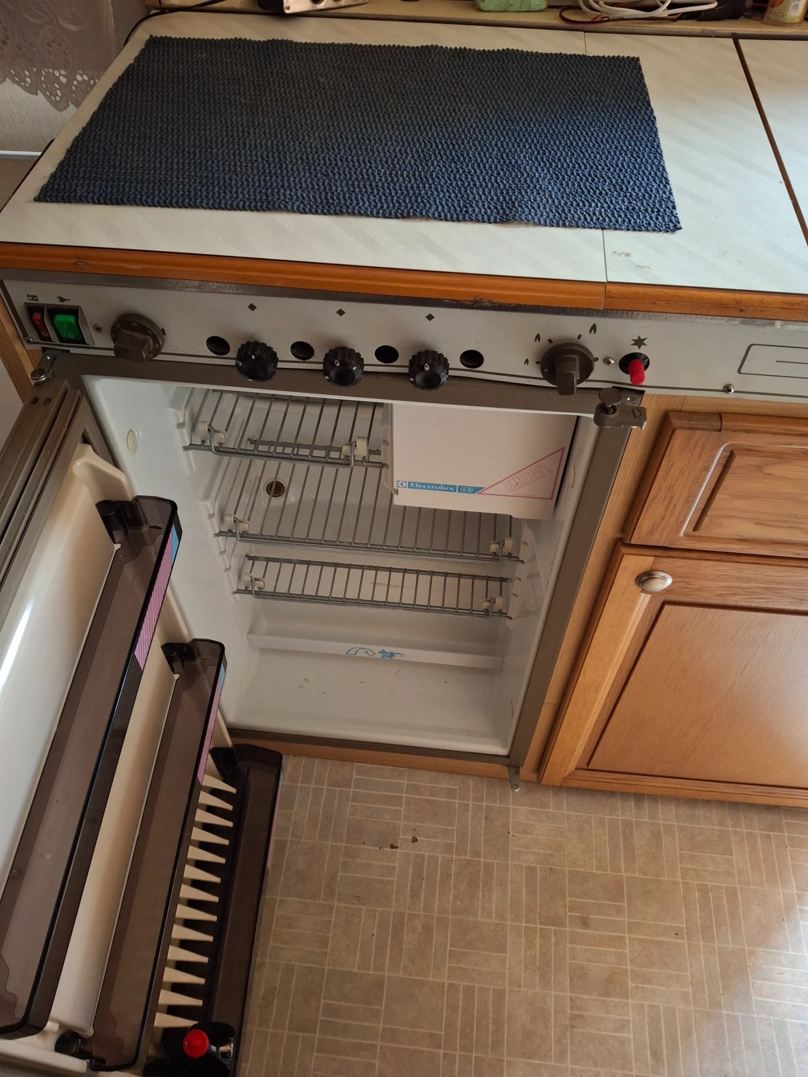  Chateau 380 | Mobile.bg   13