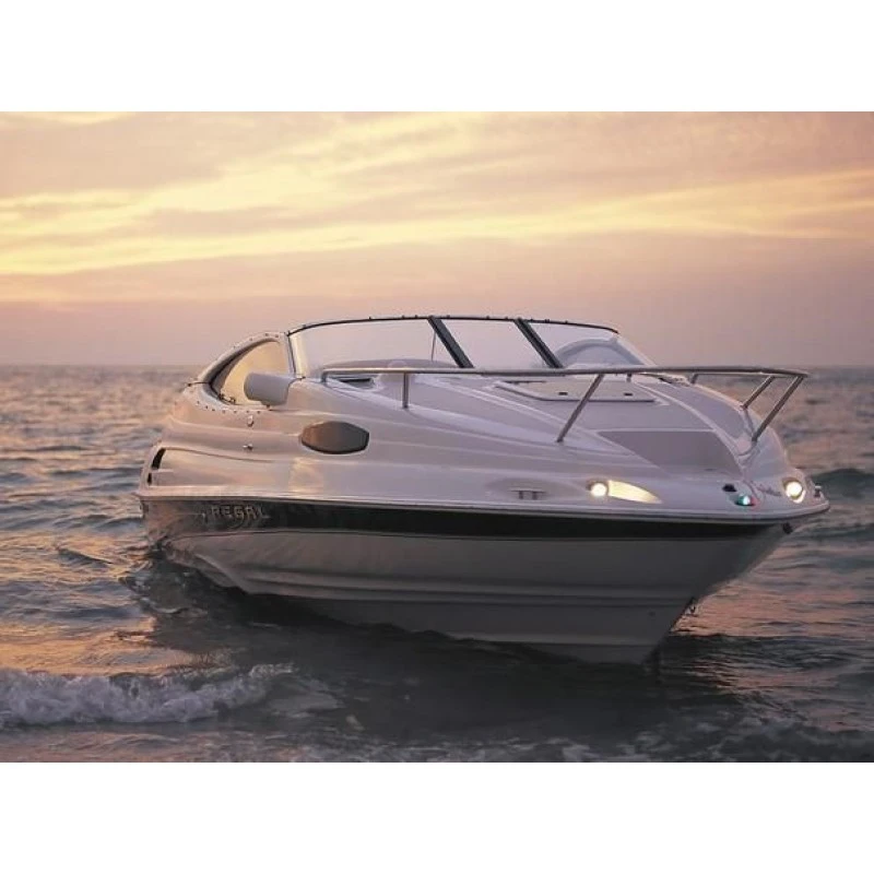 Моторна яхта Regal 2150 lsc