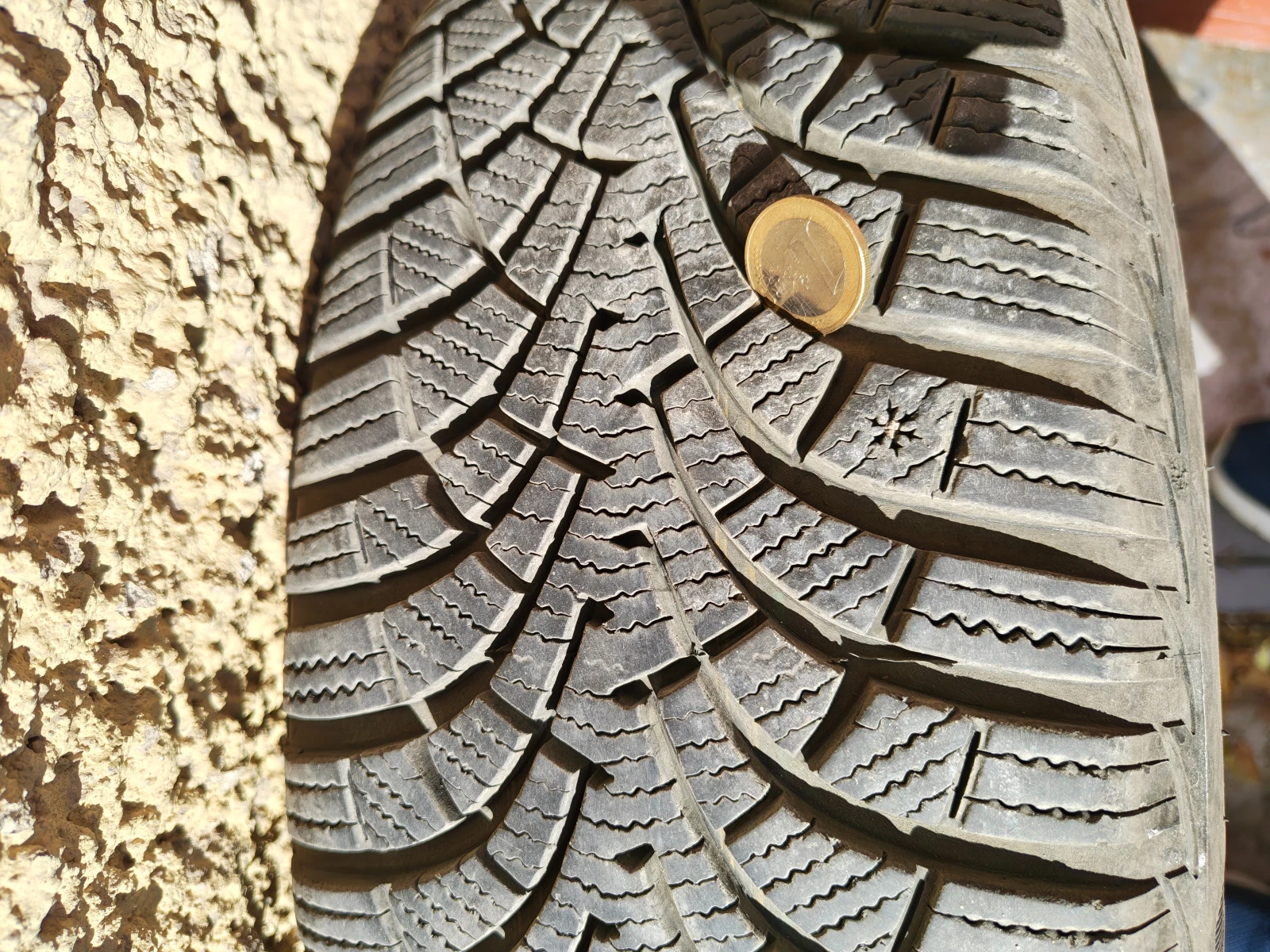 ���� � ������ 195/65R15 �� Toyota Auris | Mobile.bg � ����������� 3