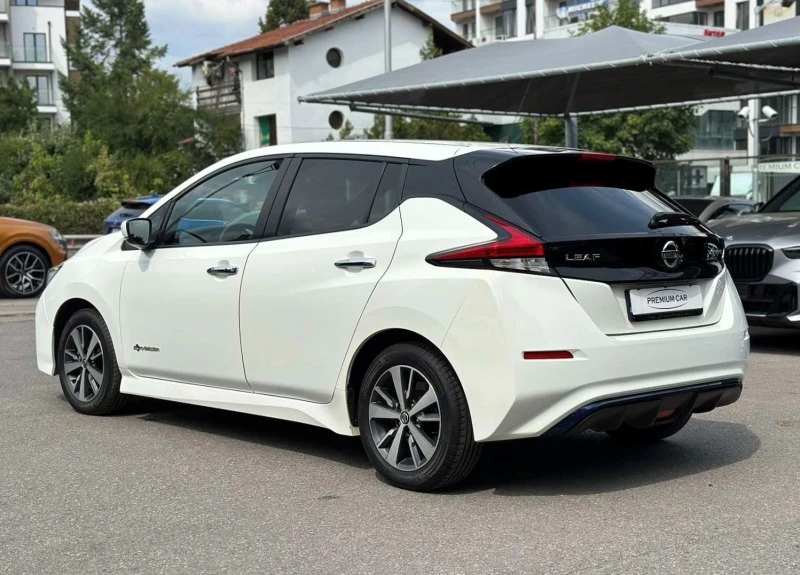 Nissan Leaf , снимка 4 - Автомобили и джипове - 42111794