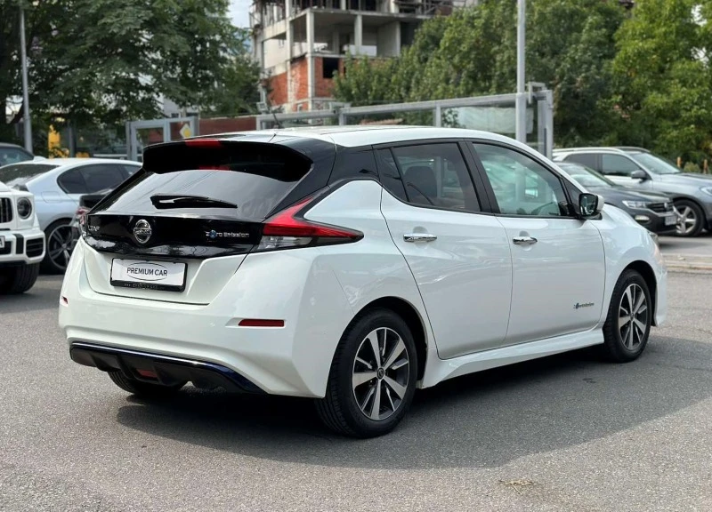 Nissan Leaf , снимка 7 - Автомобили и джипове - 42111794