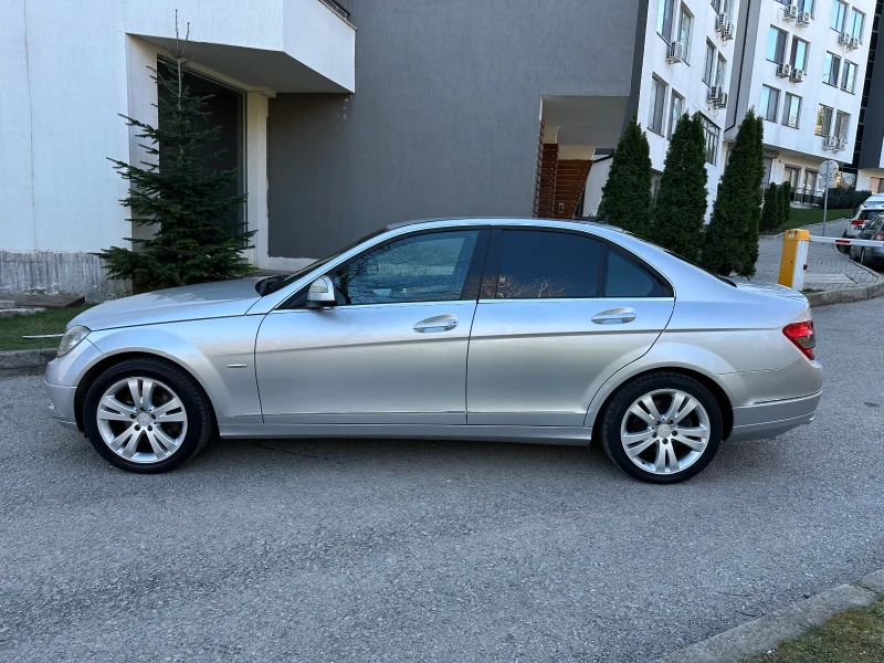 Mercedes-Benz C 320, снимка 4 - Автомобили и джипове - 49569098