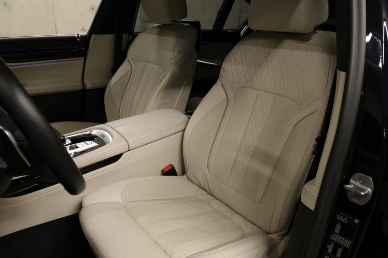 BMW 750 i Long xDrive M-Paket 3xTV Exclusive, снимка 7 - Автомобили и джипове - 51752426