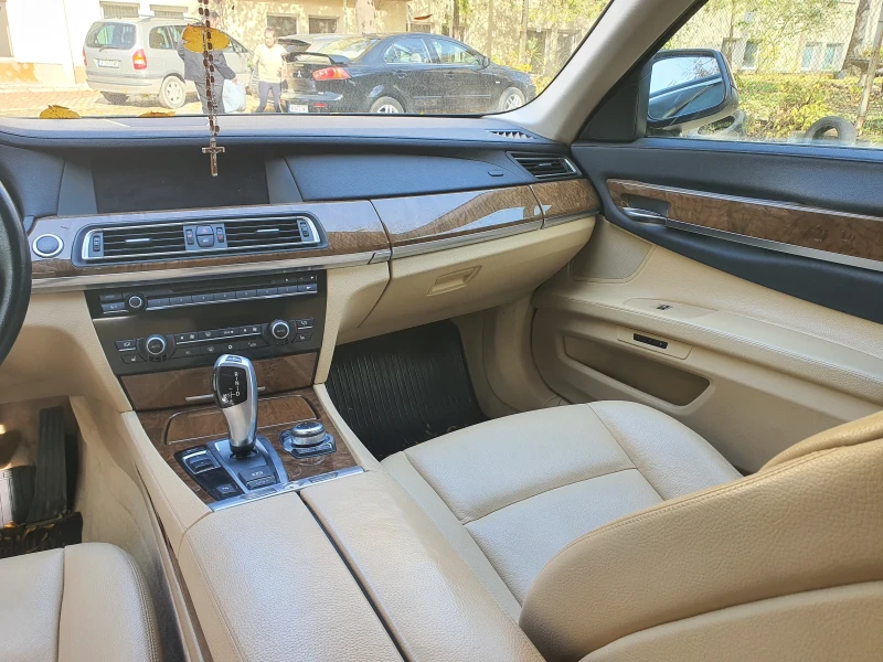 BMW 730 F01, снимка 16 - Автомобили и джипове - 52294448
