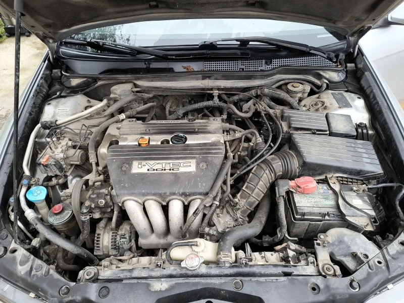 Honda Accord 2.0, снимка 17 - Автомобили и джипове - 52308070