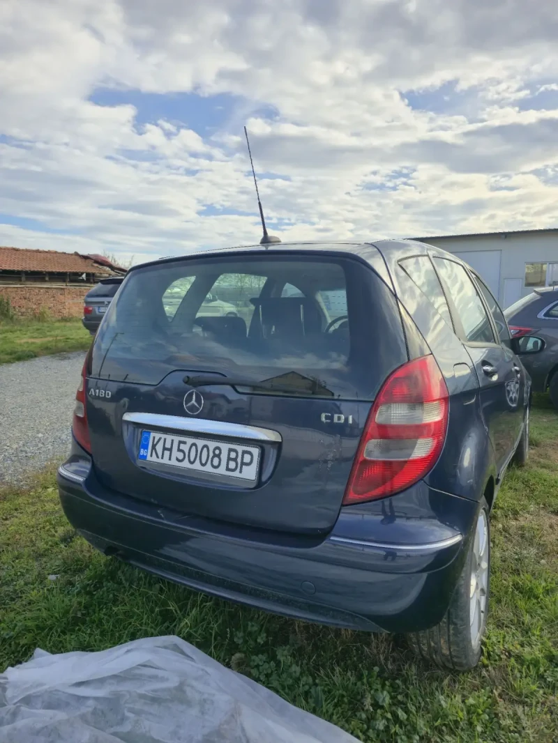 Mercedes-Benz A 180 2.0d, снимка 3 - Автомобили и джипове - 52447429
