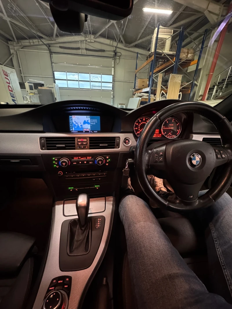 BMW 320, снимка 5 - Автомобили и джипове - 52967571