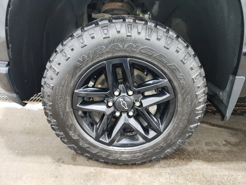 Chevrolet Silverado * LT TRAIL BOSS CREW CAB STD BED * CARFAX * ЦЕНА Д, снимка 14 - Автомобили и джипове - 53020342
