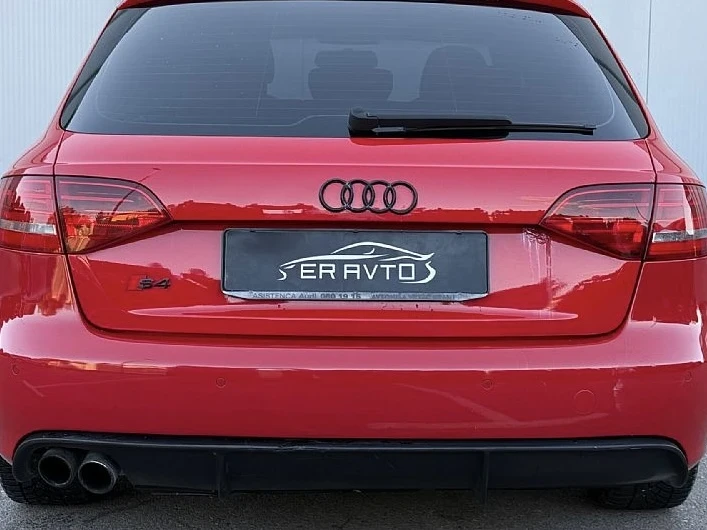 Audi A4 2.0TDI, снимка 6 - Автомобили и джипове - 56379353