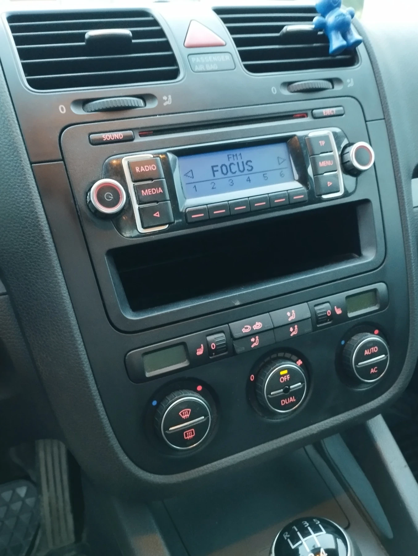 VW Jetta  - изображение 4
