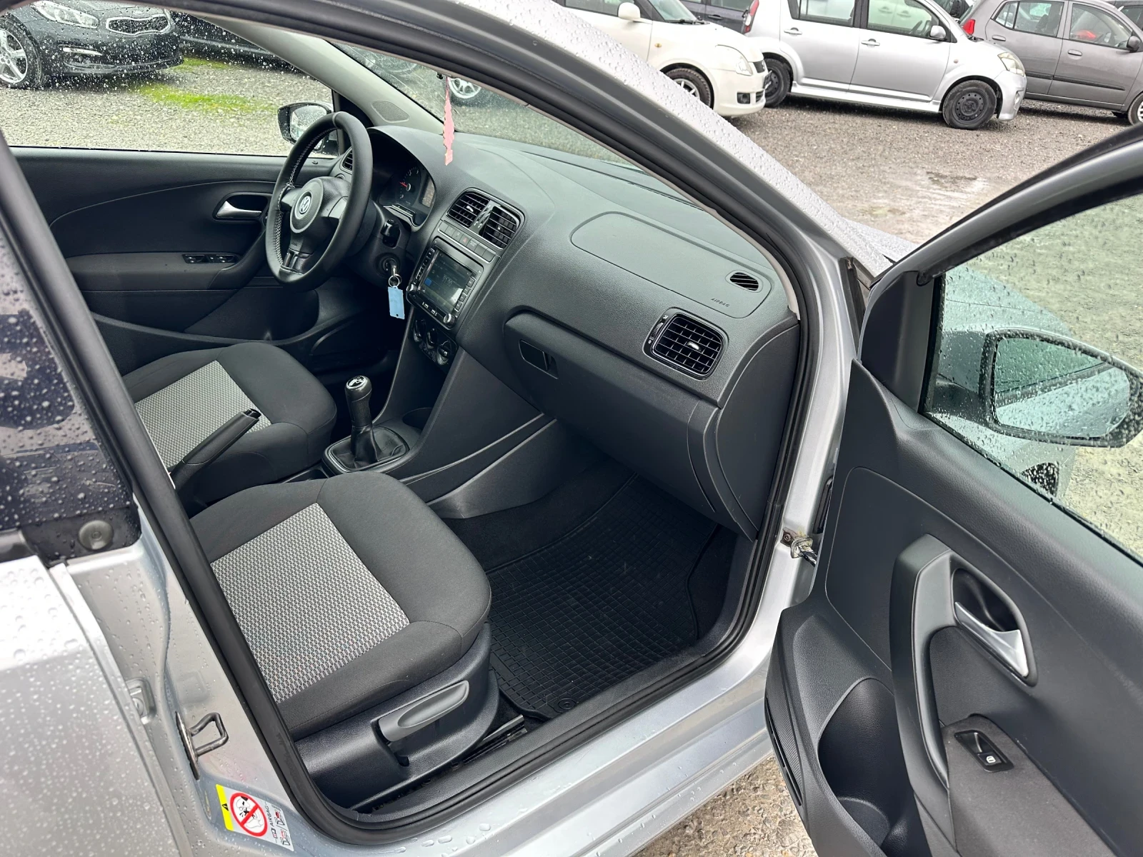 VW Polo 1.6 tdi - изображение 10