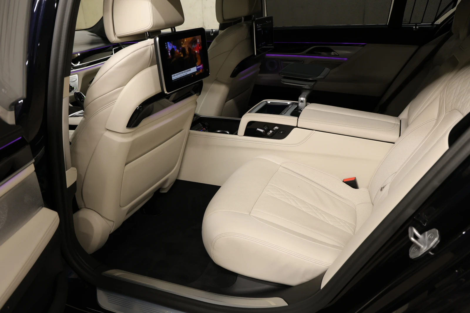 BMW 750 i Long xDrive M-Paket 3xTV Exclusive | Mobile.bg   13