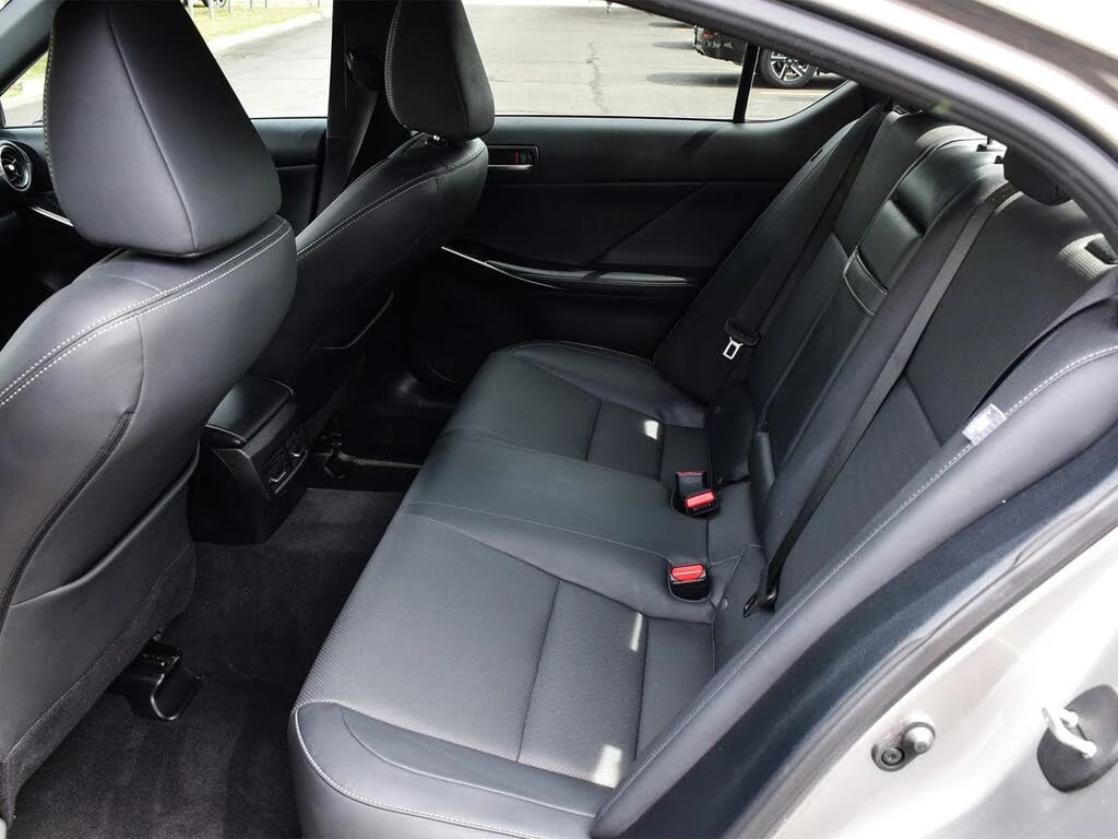 Lexus IS 300 *  *    *   *  | Mobile.bg   15