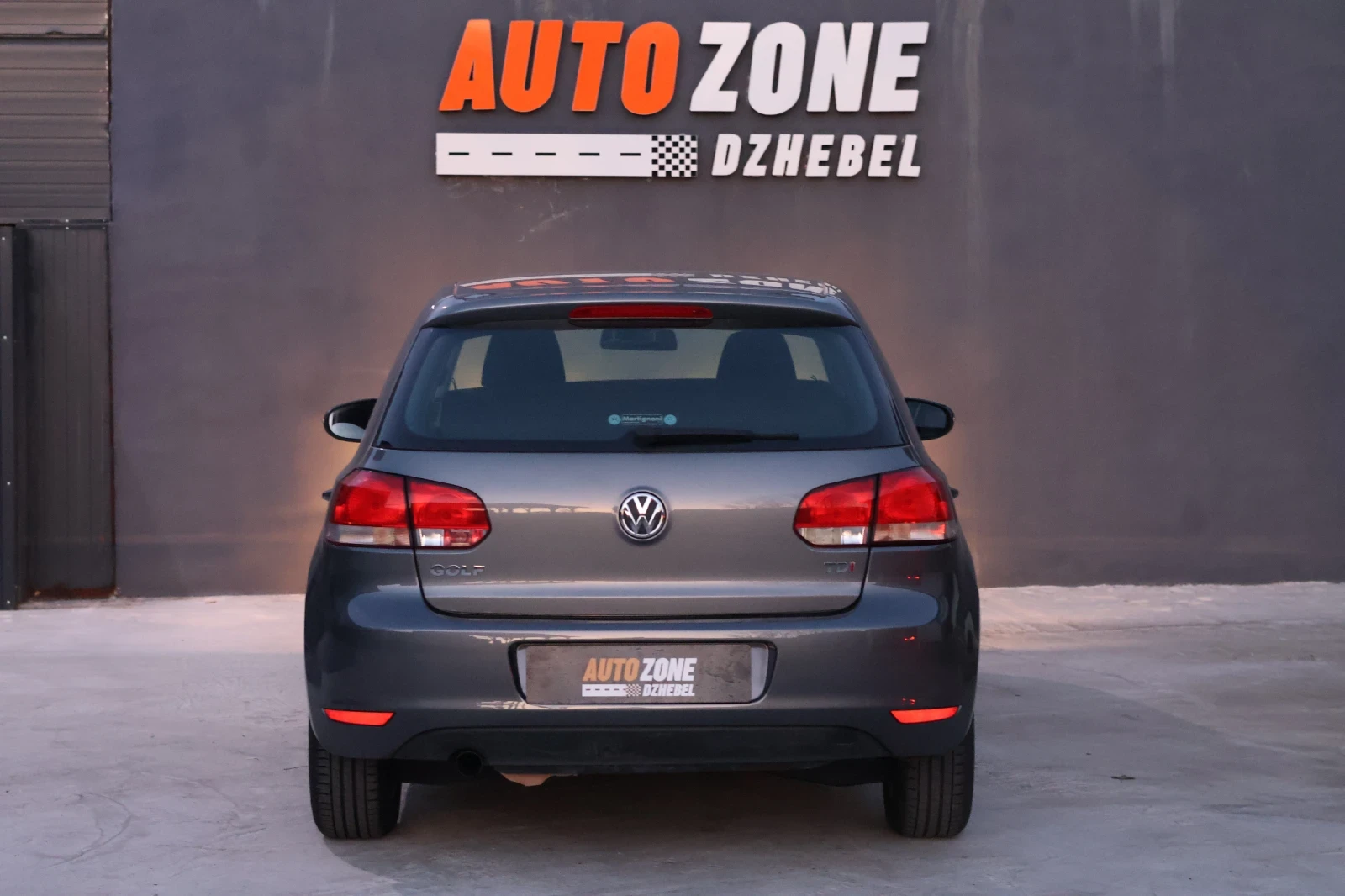 VW Golf 1.6TDI COMFORTLINE 2011 - изображение 5