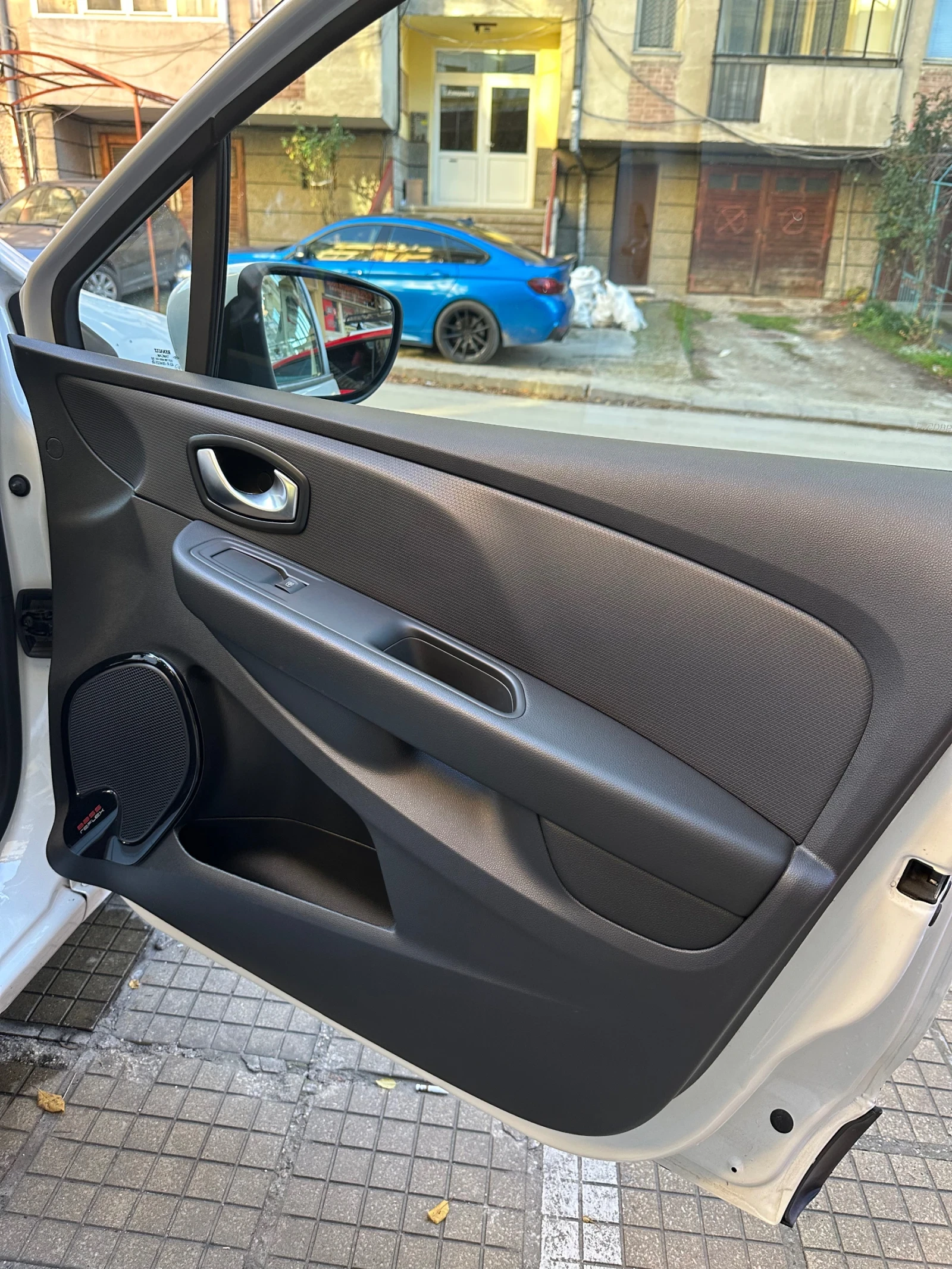 Renault Clio 0.9 TCE Trend  | Mobile.bg � ����������� 11