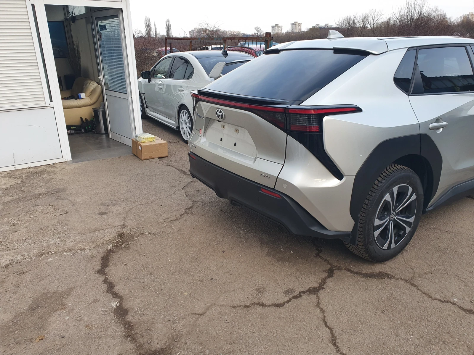 Toyota bZ4X Awd 4x4 | Mobile.bg � ����������� 14