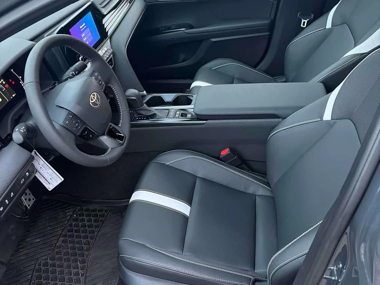 Toyota Camry / CARFAX / CAMERA /ПОДГРЕВИ - изображение 10