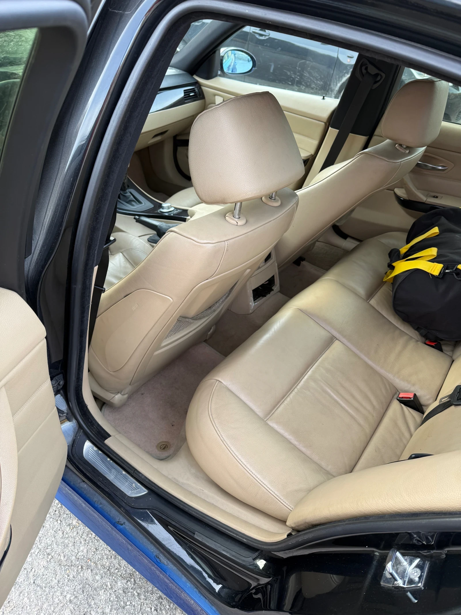 BMW 330 СМЕНЕНИ ВЕРИГИ M пакет ЗАДНО, снимка 8 - Автомобили и джипове - 53830839