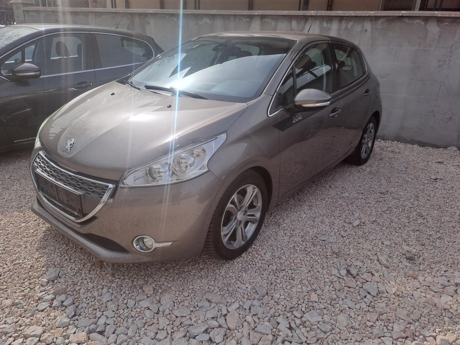 Peugeot 208 1.6HDI ESKLUZIVE 92PS