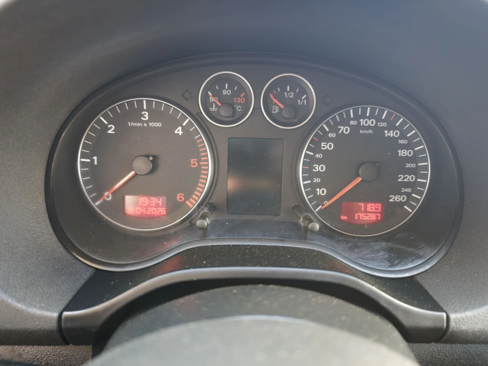 Audi A3 2.0tdi 6скорости, снимка 13 - Автомобили и джипове - 54245908