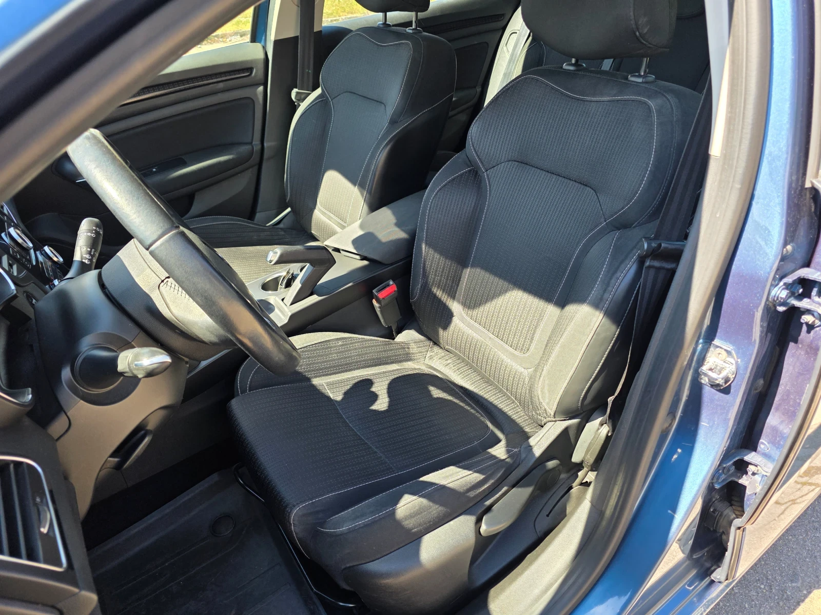 Renault Megane 1.2i 132k.c EURO 6B , снимка 10 - Автомобили и джипове - 54251440