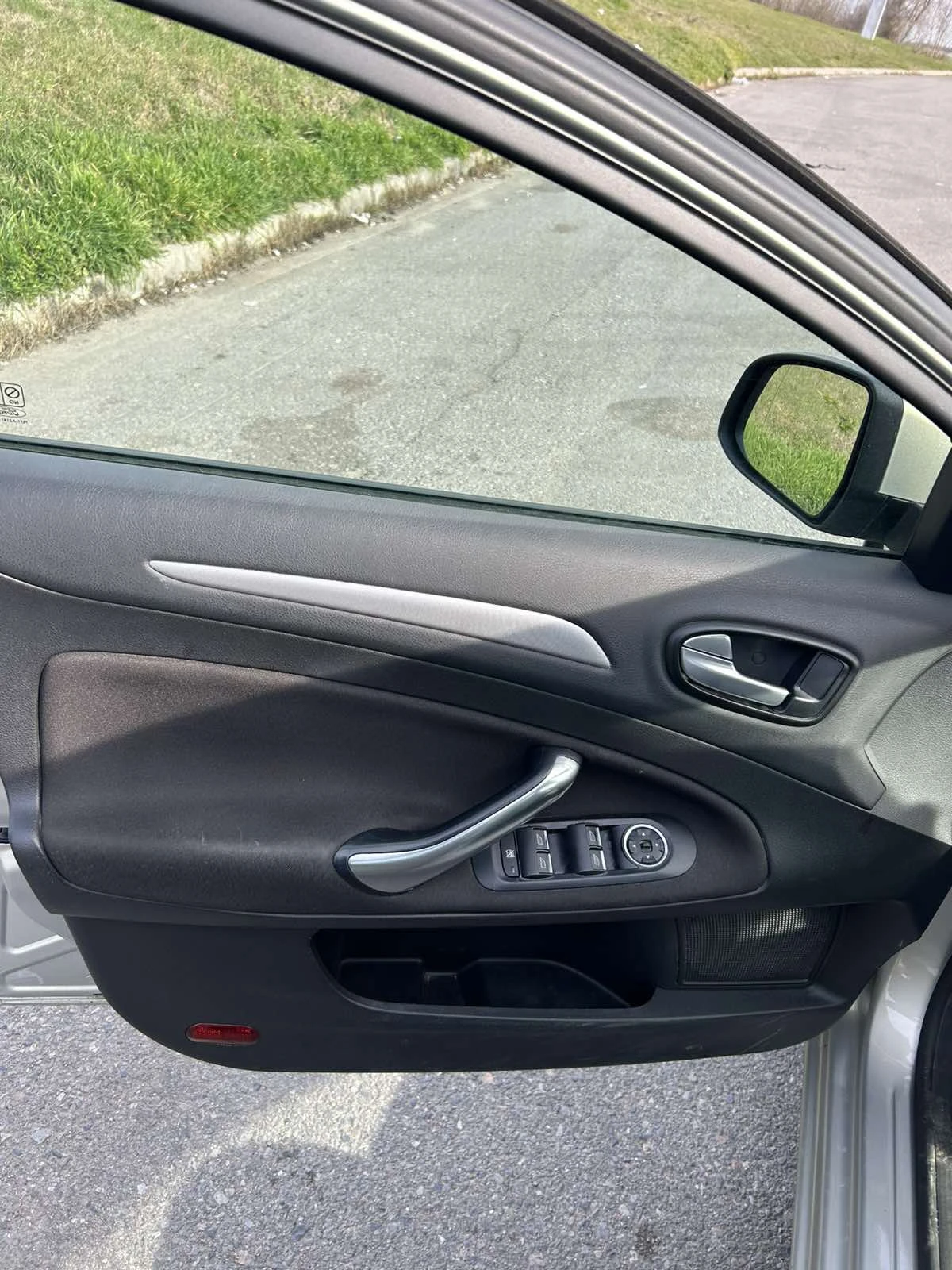 Ford Mondeo 1.8 TDCI (ЦЕНА ПО ДОГОВАРЯНЕ), снимка 10 - Автомобили и джипове - 54516272
