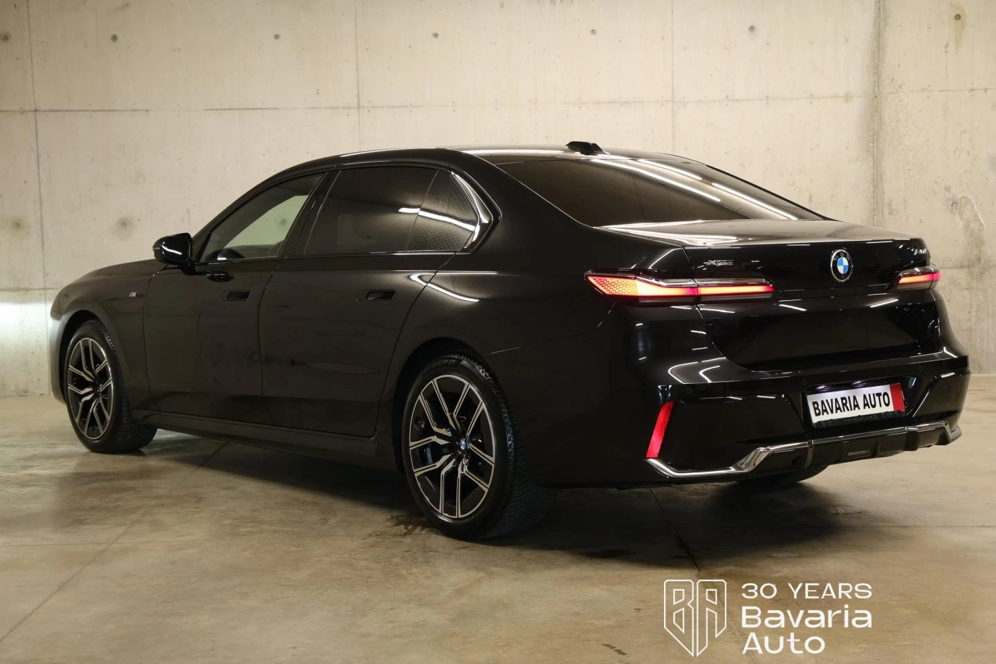 BMW 740 d xDrive M Sport Paket, снимка 2 - Автомобили и джипове - 54593583