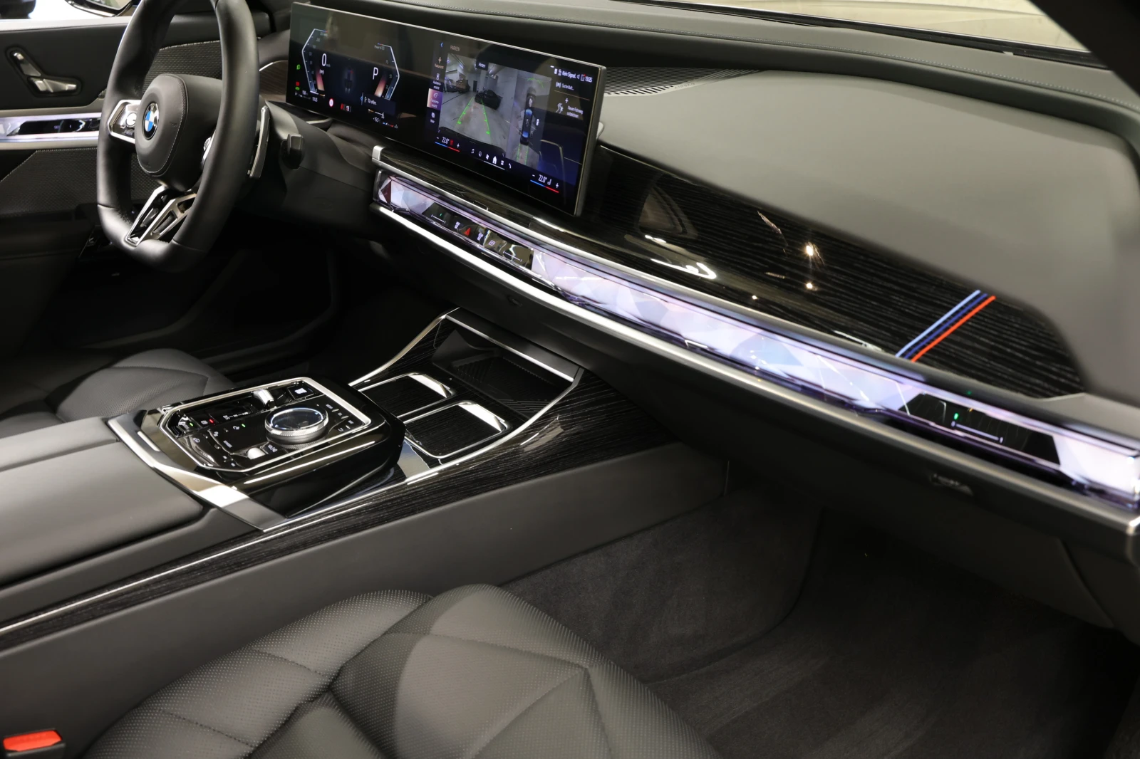 BMW 740 d xDrive M Sport Paket, снимка 13 - Автомобили и джипове - 54593583