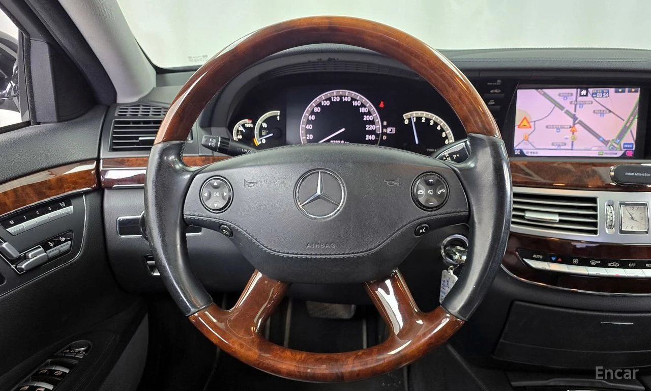 Mercedes-Benz S 500 L* AMG SPORT* КОЖА* ПОДГРЕВ* ОБДУХВ* ПАНО* , снимка 12 - Автомобили и джипове - 54742265