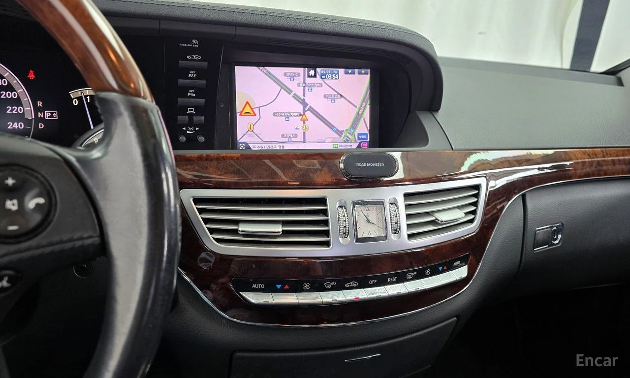 Mercedes-Benz S 500 L* AMG SPORT* КОЖА* ПОДГРЕВ* ОБДУХВ* ПАНО* , снимка 13 - Автомобили и джипове - 54742265