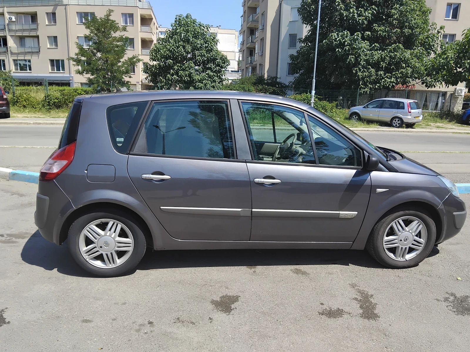 Renault Scenic Il, снимка 2 - Автомобили и джипове - 55507701